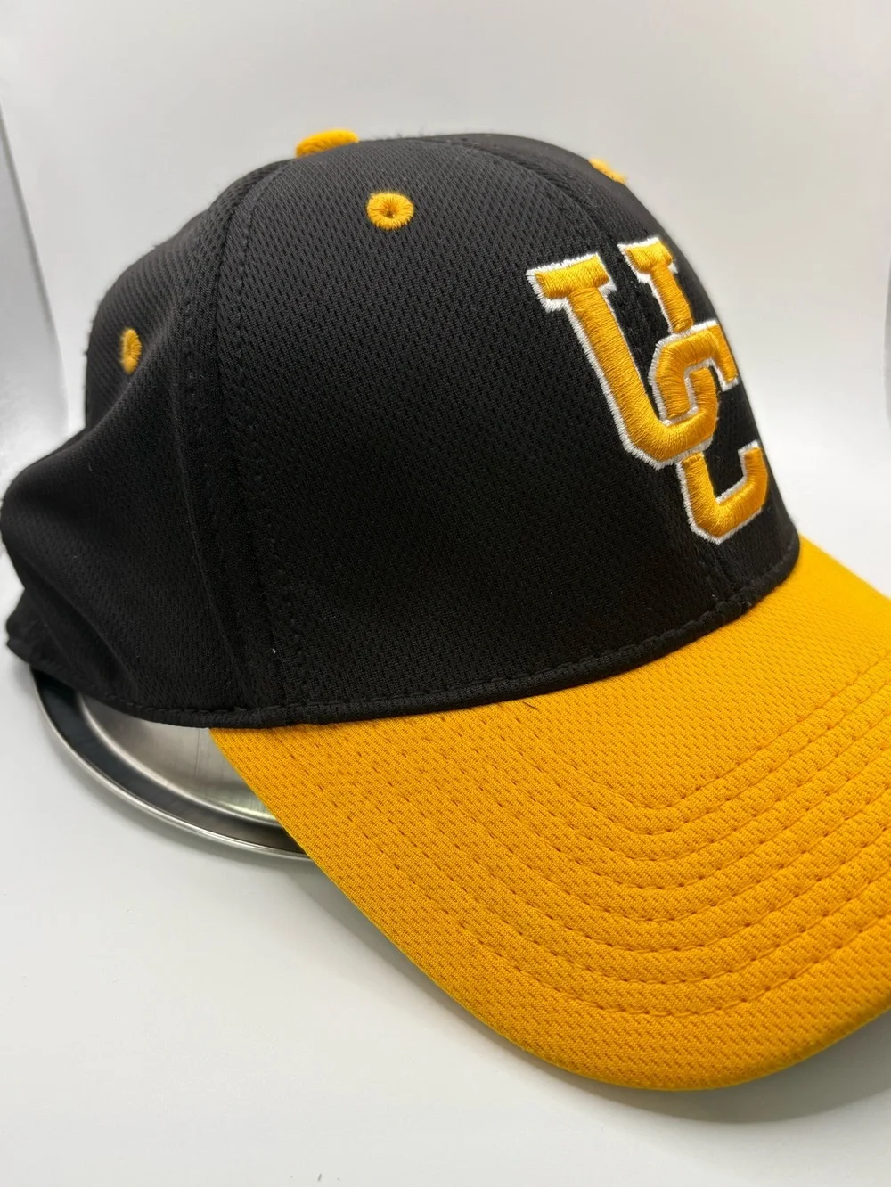 The Game Pro UC Jackets Black Gold Fitted Hat Size L GameTek Performance Cap